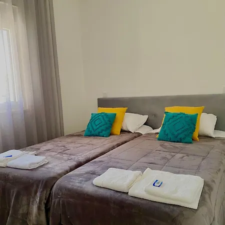 Casinha Dos Carris 度假居 *