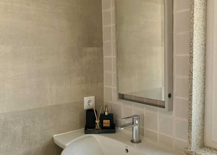 Casinha Dos Carris Casa de Férias Valenca